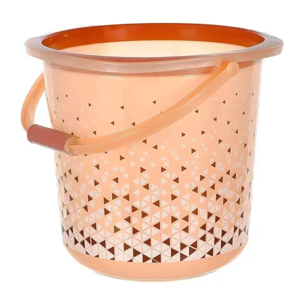 Kuber Industries Unbreakable Plastic Triangle Print Bucket for Home & Bathing with Handle 18 LTR